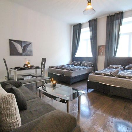 23Sam Apartment Vienna 23 Malfattigasse Esterno foto